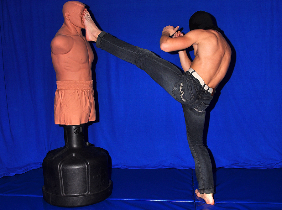 Masked Kicker 6